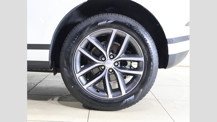 2024 認定中古車 Land Rover Range Rover Evoque オストゥーニパールホワイト P200（ガソリン） スタンダードホイールベース S