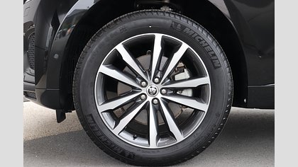 F-Pace 8
