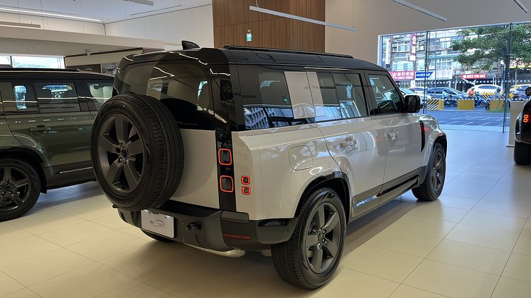2026 新車 Land Rover Defender 110 (1CN) Borasco Grey 布拉斯卡灰 D350  輕油電混合 X-Dynamic HSE