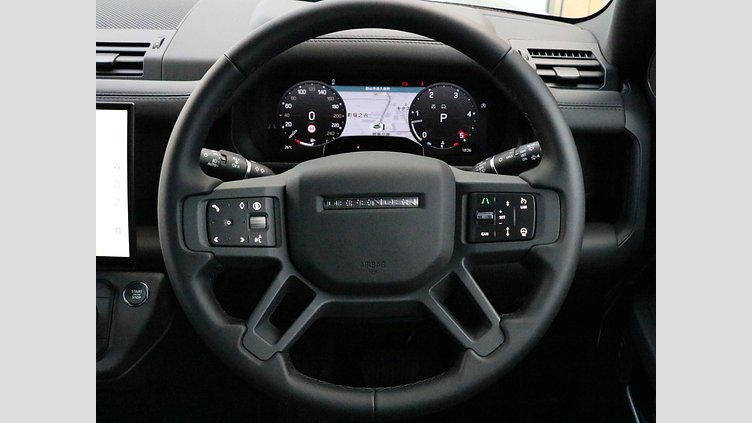 2025 認定中古車 Land Rover Defender 90 フジホワイト D350 ディーゼルマイルドハイブリッド X-Dynamic HSE