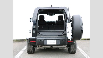 Defender 90 17