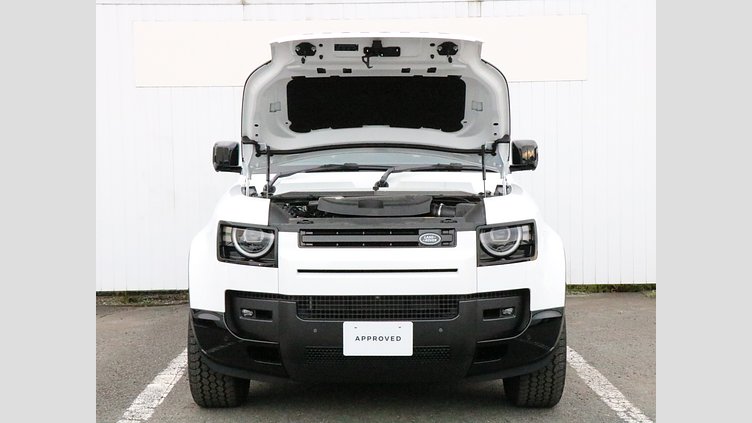 2025 認定中古車 Land Rover Defender 90 フジホワイト D350 ディーゼルマイルドハイブリッド X-Dynamic HSE
