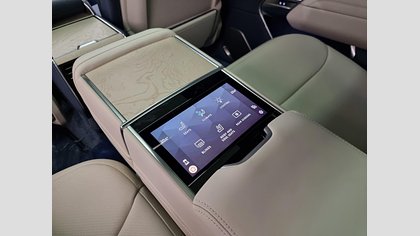Range Rover 12