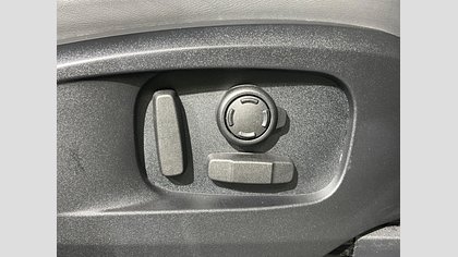 Defender 110 52