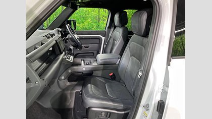 Defender 110 2