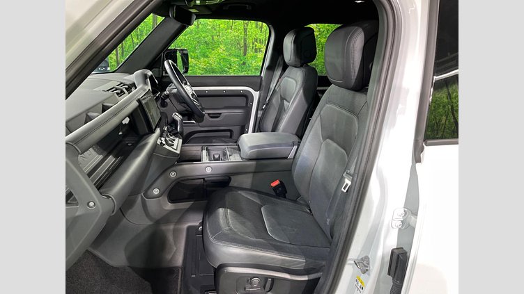 2023 認定中古車 Land Rover Defender 110 フジホワイト D300 AWD（AT） X-DYNAMIC HSE