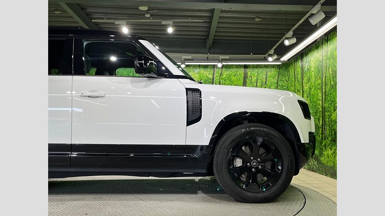 2023 認定中古車 Land Rover Defender 110 フジホワイト D300 AWD（AT） X-DYNAMIC HSE