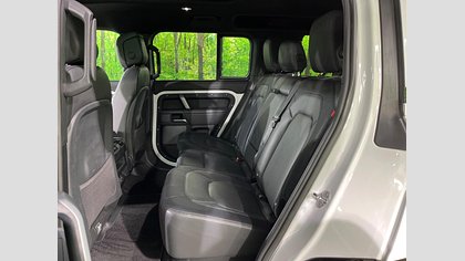 Defender 110 4