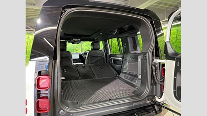 Defender 110 67