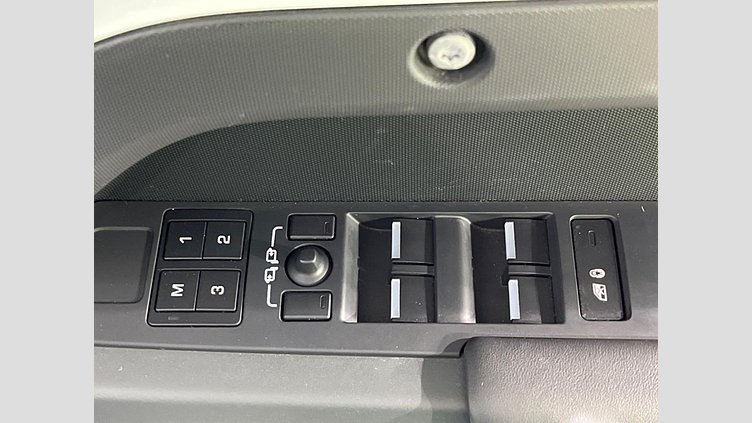 2023 認定中古車 Land Rover Defender 110 フジホワイト D300 AWD（AT） X-DYNAMIC HSE