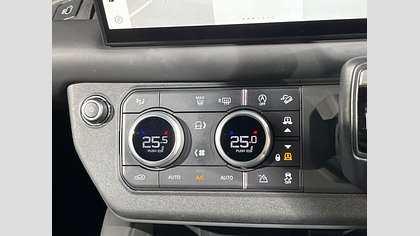 Defender 110 13