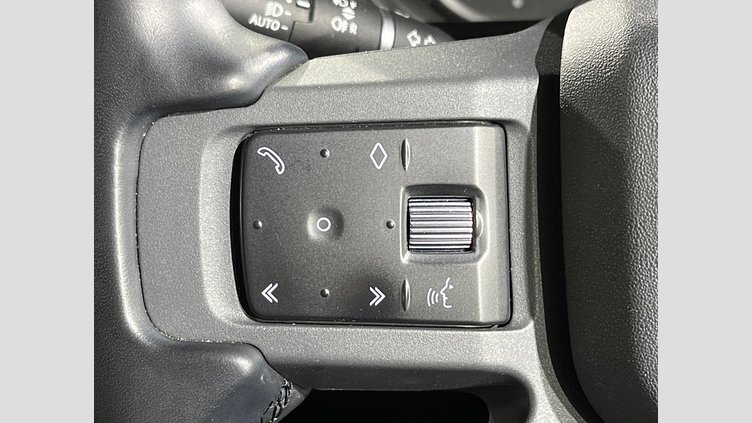 2023 認定中古車 Land Rover Defender 110 フジホワイト D300 AWD（AT） X-DYNAMIC HSE
