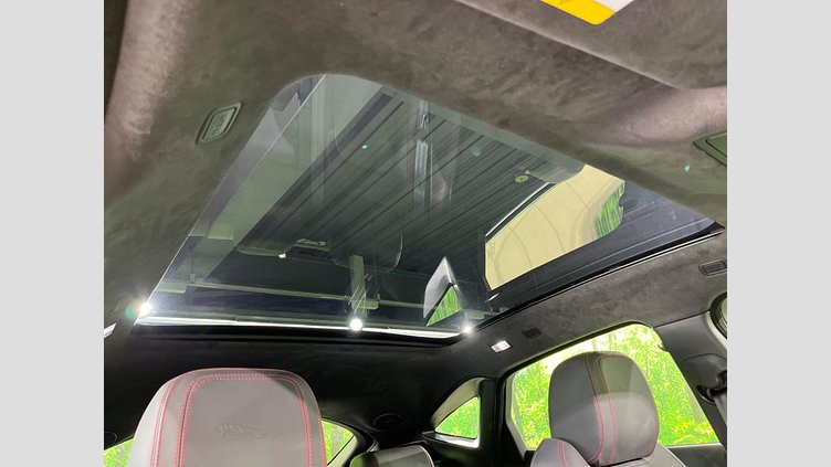 2018 認定中古車 Jaguar E-Pace サントリーニ ブラック D180 オートマチック全輪駆動 FIRST EDITION