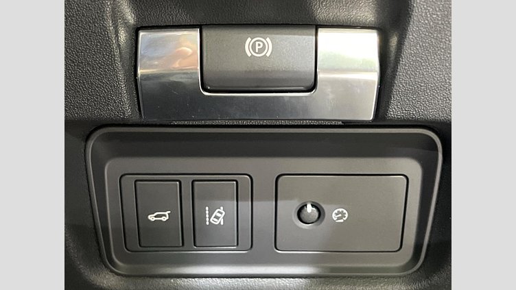 2018 認定中古車 Jaguar E-Pace サントリーニ ブラック D180 オートマチック全輪駆動 FIRST EDITION