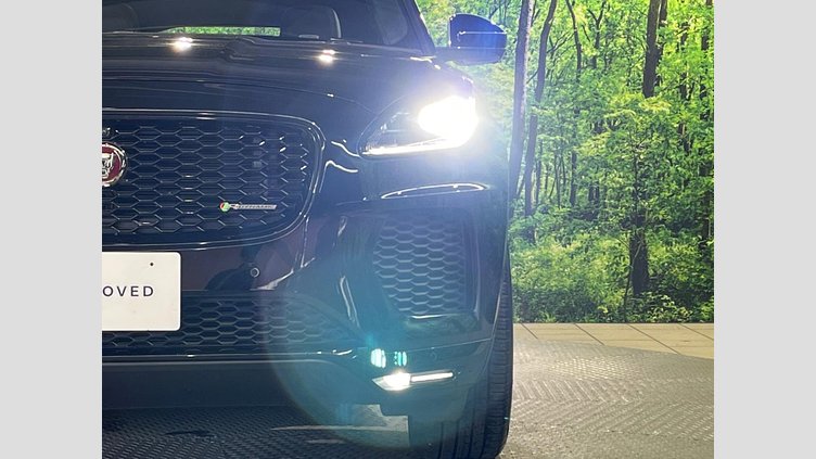 2018 認定中古車 Jaguar E-Pace サントリーニ ブラック D180 オートマチック全輪駆動 FIRST EDITION