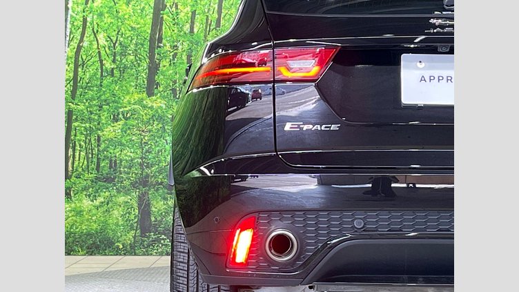 2018 認定中古車 Jaguar E-Pace サントリーニ ブラック D180 オートマチック全輪駆動 FIRST EDITION