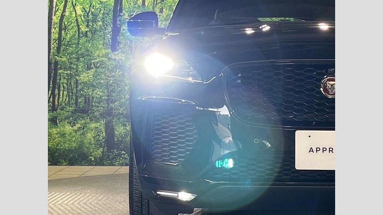 2018 認定中古車 Jaguar E-Pace サントリーニ ブラック D180 オートマチック全輪駆動 FIRST EDITION