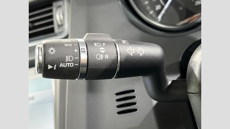2018 認定中古車 Jaguar E-Pace サントリーニ ブラック D180 オートマチック全輪駆動 FIRST EDITION