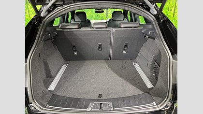 E-Pace 64