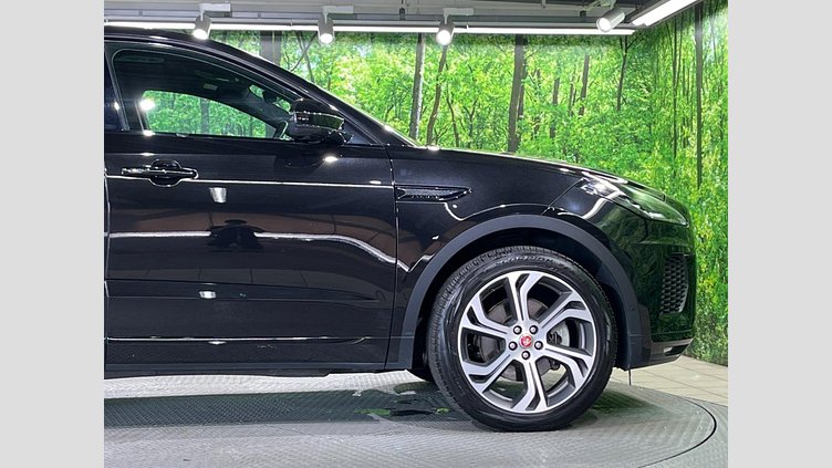 2018 認定中古車 Jaguar E-Pace サントリーニ ブラック D180 オートマチック全輪駆動 FIRST EDITION