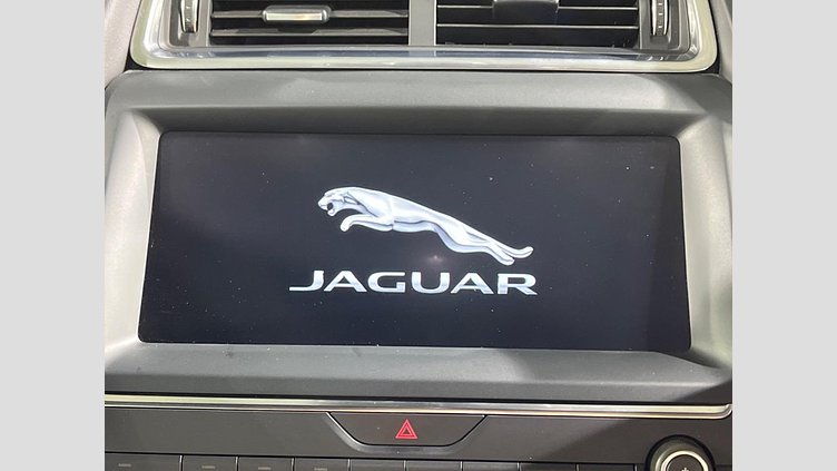 2018 認定中古車 Jaguar E-Pace サントリーニ ブラック D180 オートマチック全輪駆動 FIRST EDITION