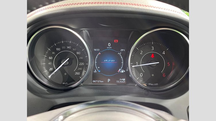 2018 認定中古車 Jaguar E-Pace サントリーニ ブラック D180 オートマチック全輪駆動 FIRST EDITION