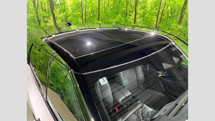 2024 認定中古車 Land Rover Range Rover Evoque フジホワイト プラグインハイブリッド（ガソリン） Standard Wheelbase DYNAMIC HSE