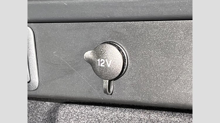 2024 認定中古車 Land Rover Range Rover Velar サントリーニブラック P400eプラグインハイブリッド（ガソリン） スタンダードホイールベース Dynamic SE