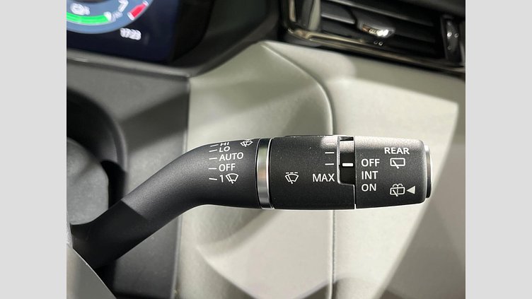 2024 認定中古車 Land Rover Range Rover Velar サントリーニブラック P400eプラグインハイブリッド（ガソリン） スタンダードホイールベース Dynamic SE