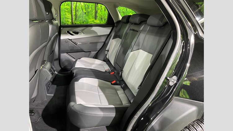 2024 認定中古車 Land Rover Range Rover Velar サントリーニブラック P400eプラグインハイブリッド（ガソリン） スタンダードホイールベース Dynamic SE