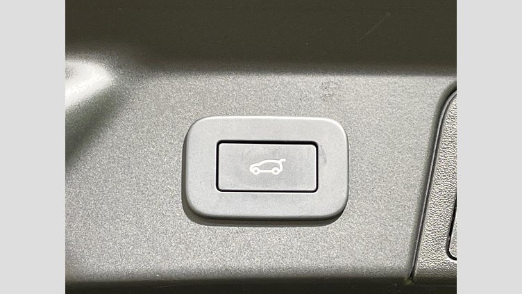 2024 認定中古車 Land Rover Range Rover Velar サントリーニブラック P400eプラグインハイブリッド（ガソリン） スタンダードホイールベース Dynamic SE