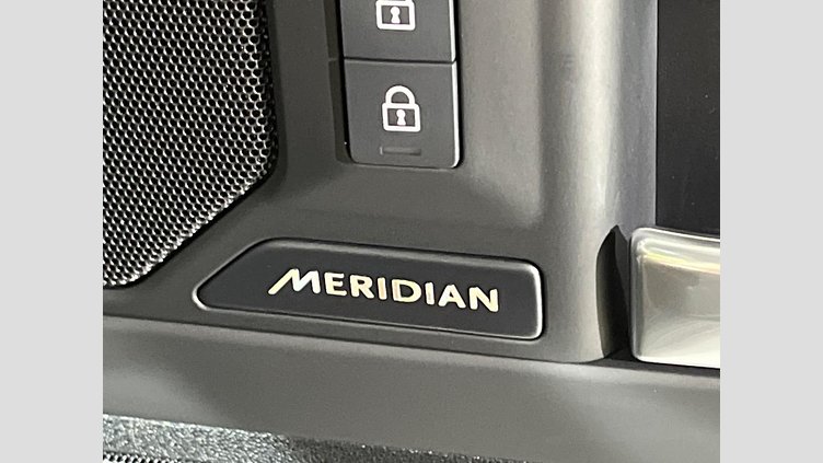 2025 認定中古車 Land Rover Defender 110 サントリーニブラック D350 ディーゼルマイルドハイブリッド X-Dynamic HSE