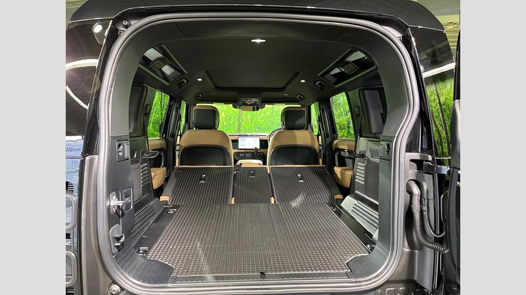 2025 認定中古車 Land Rover Defender 110 サントリーニブラック D350 ディーゼルマイルドハイブリッド X-Dynamic HSE