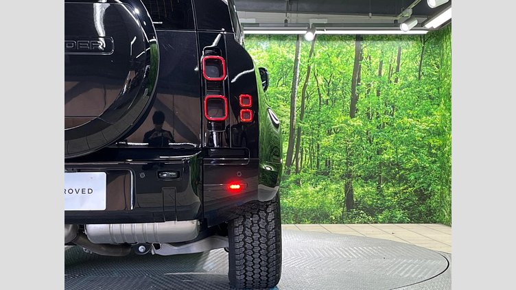 2025 認定中古車 Land Rover Defender 110 サントリーニブラック D350 ディーゼルマイルドハイブリッド X-Dynamic HSE