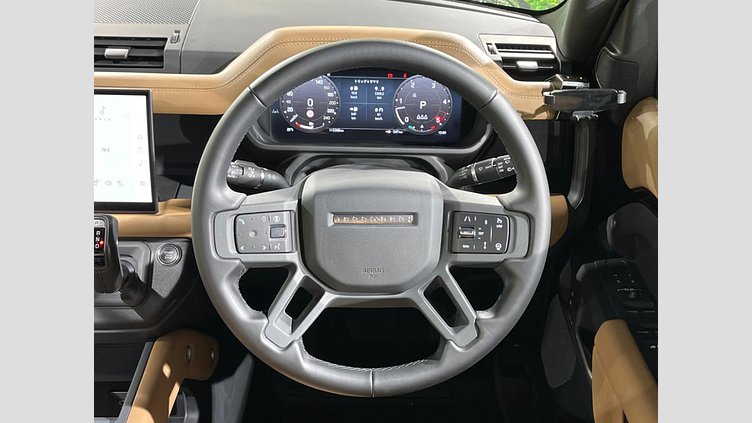 2025 認定中古車 Land Rover Defender 110 サントリーニブラック D350 ディーゼルマイルドハイブリッド X-Dynamic HSE