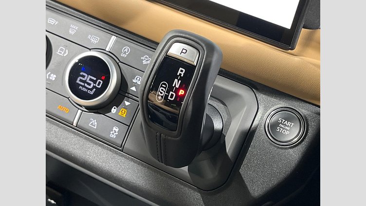 2025 認定中古車 Land Rover Defender 110 サントリーニブラック D350 ディーゼルマイルドハイブリッド X-Dynamic HSE