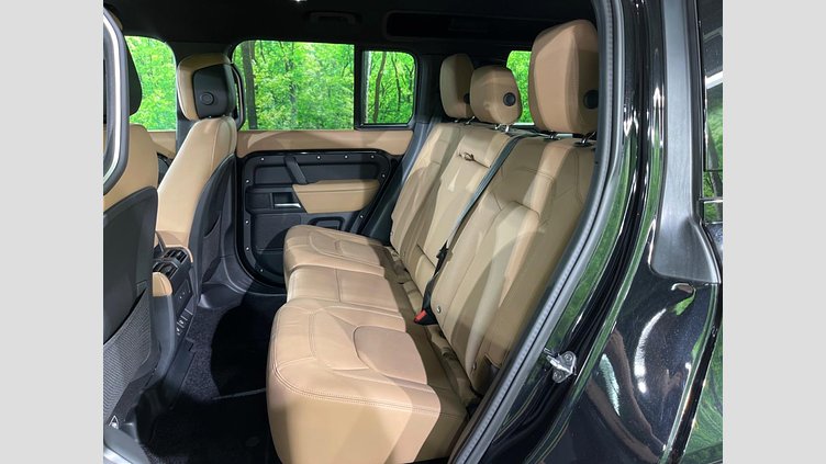 2025 認定中古車 Land Rover Defender 110 サントリーニブラック D350 ディーゼルマイルドハイブリッド X-Dynamic HSE