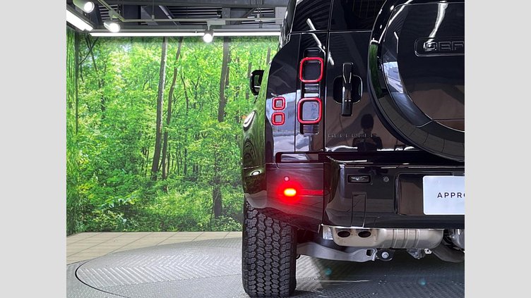 2025 認定中古車 Land Rover Defender 110 サントリーニブラック D350 ディーゼルマイルドハイブリッド X-Dynamic HSE