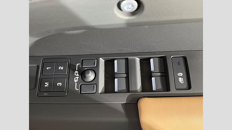 2025 認定中古車 Land Rover Defender 110 サントリーニブラック D350 ディーゼルマイルドハイブリッド X-Dynamic HSE