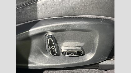 E-Pace 17