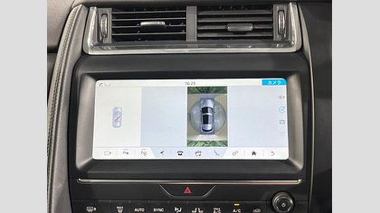 E-Pace 16