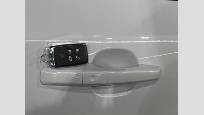 E-Pace 19