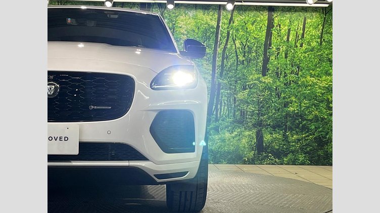 2024 認定中古車 Jaguar E-Pace オストゥーニパールホワイト P300eプラグインハイブリッド（ガソリン） R-DYNAMIC HSE