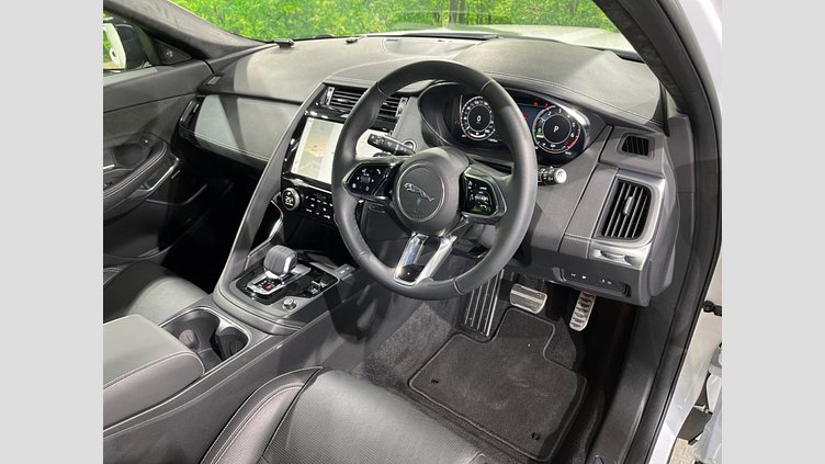 2024 認定中古車 Jaguar E-Pace オストゥーニパールホワイト P300eプラグインハイブリッド（ガソリン） R-DYNAMIC HSE