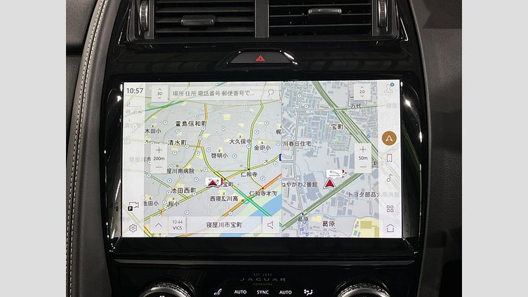 2024 認定中古車 Jaguar E-Pace オストゥーニパールホワイト P300eプラグインハイブリッド（ガソリン） R-DYNAMIC HSE