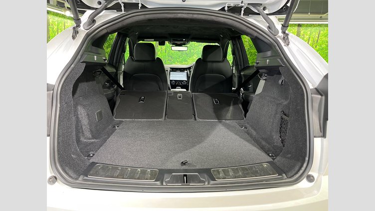 2024 認定中古車 Jaguar E-Pace オストゥーニパールホワイト P300eプラグインハイブリッド（ガソリン） R-DYNAMIC HSE