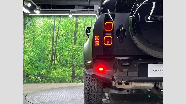 2023 認定中古車 Land Rover Defender 110 アイガーグレイ D300 AWD（AT） X-DYNAMIC SE