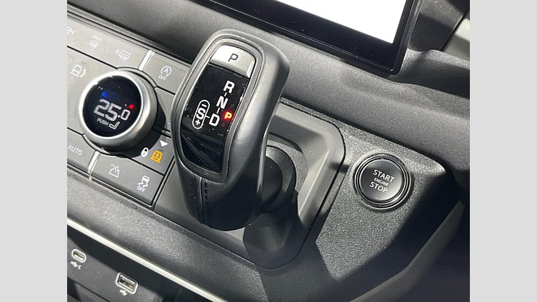2023 認定中古車 Land Rover Defender 110 アイガーグレイ D300 AWD（AT） X-DYNAMIC SE