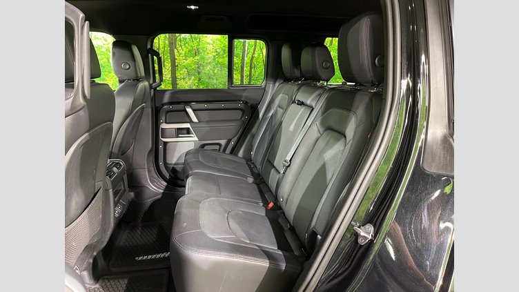 2023 認定中古車 Land Rover Defender 110 アイガーグレイ D300 AWD（AT） X-DYNAMIC SE