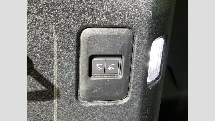 2023 認定中古車 Land Rover Defender 110 アイガーグレイ D300 AWD（AT） X-DYNAMIC SE